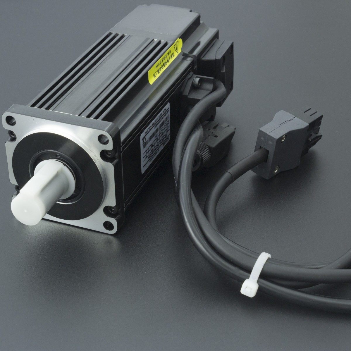 KIT SERVOMOTOR 0,4KW  MS-60ST-M01330B, DRIVER DS2-20P4-AS Y CABLES